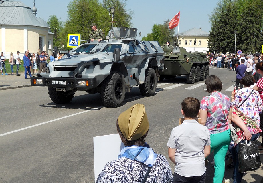 Парад в честь Дня Победы Фото: Александр МЕЩЕРЯКОВ