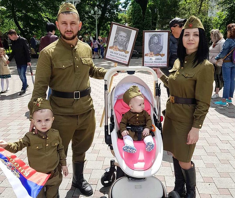 Многие участники акции отнеслись к подготовке очень серьезно и не только сделали портреты своих фронтовиков, но и нашли военную форму. Фото: instagram.com/lutsennko