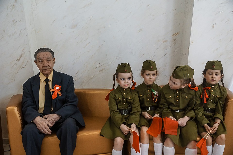 Аркадий Алексеевич Федоров пришел один. Елизавета Федоровна приболела Фото: Светлана МАКОВЕЕВА