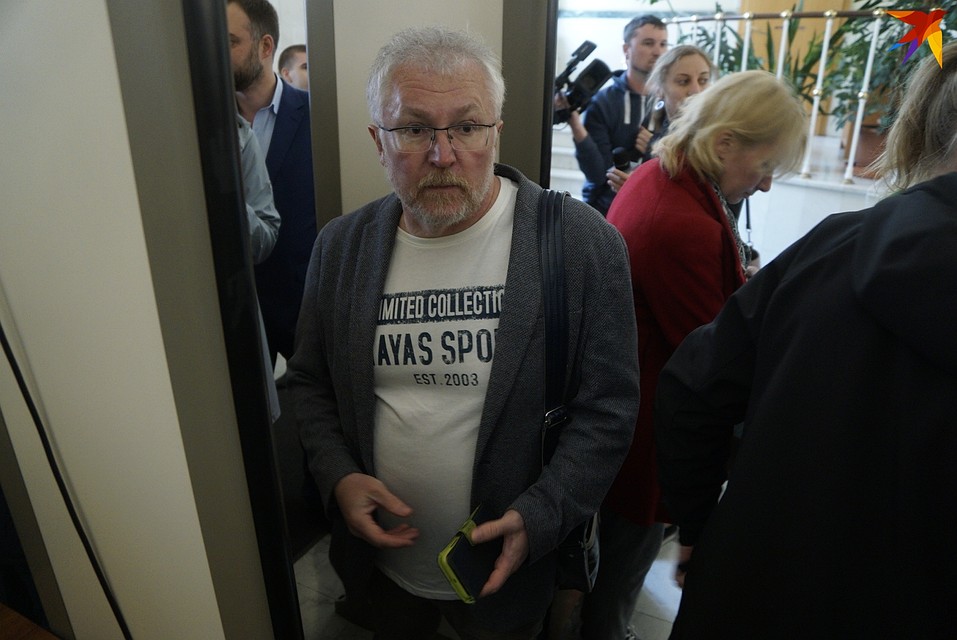 Константин Киселев каждый день выступает за сохранение сквера Фото: Алексей БУЛАТОВ