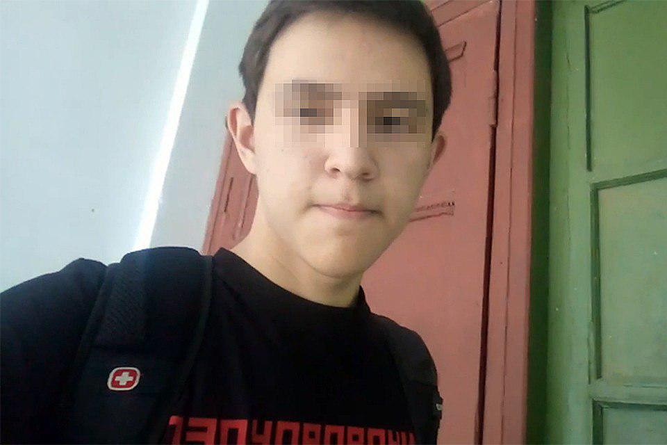 Скриншот из видеообращения подростка в соцсети
