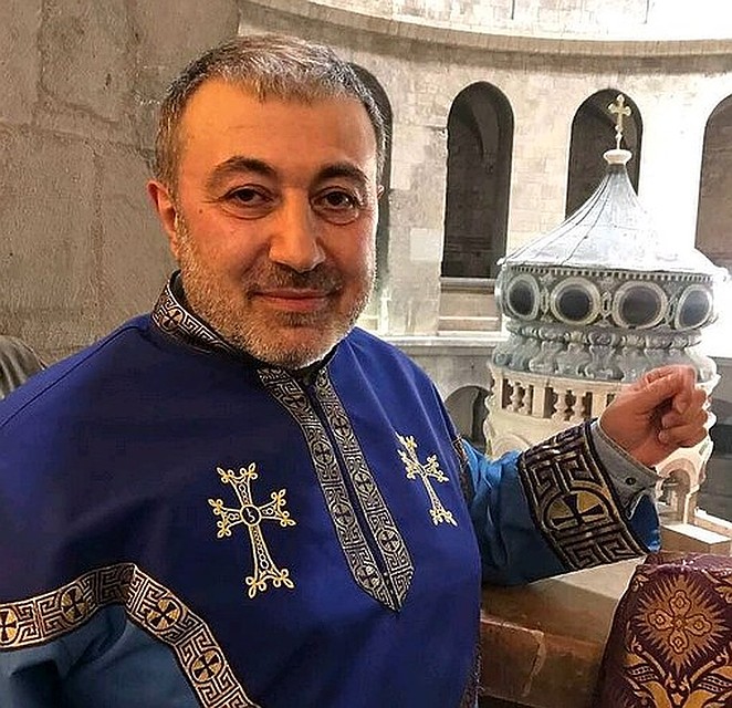 Михаил был жутким тираном и держал в страхе не только свою семью, но и весь двор