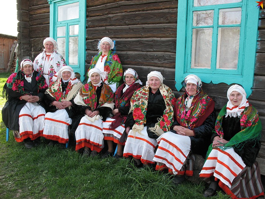 Отдых в праздничный день выглядит в современной реконструкции так. Фото: Татьяна КУХАРОНАК