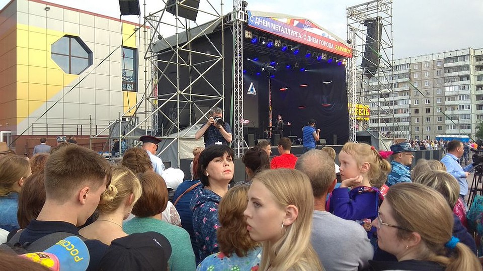 Выступление Игоря Корнелюка. День металлурга и города Заринска-2019. Фото: Анастасия Корягина