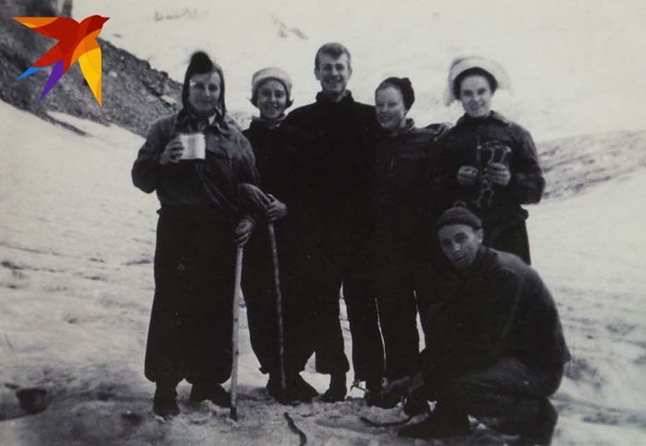 Туристам пришлось два дня провести на леднике, из-за того, что они не могли найти выход с него. Фото: предоставил Павел Тарзин