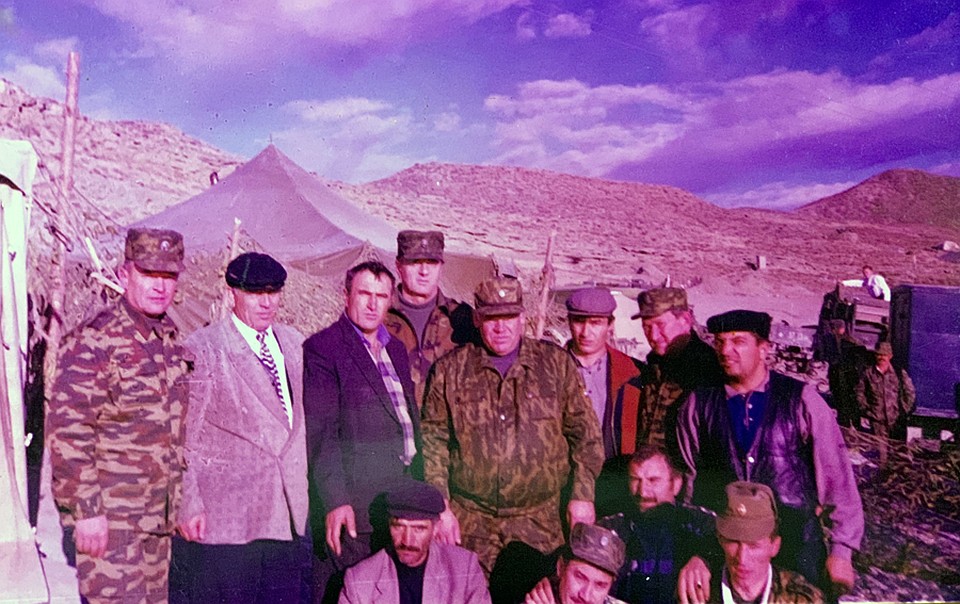 Октябрь 1999 год. Ополченцы: военком Муртуз Идрисов, генералы Казанцев, Трошев, Макаров, Тинамагомедов