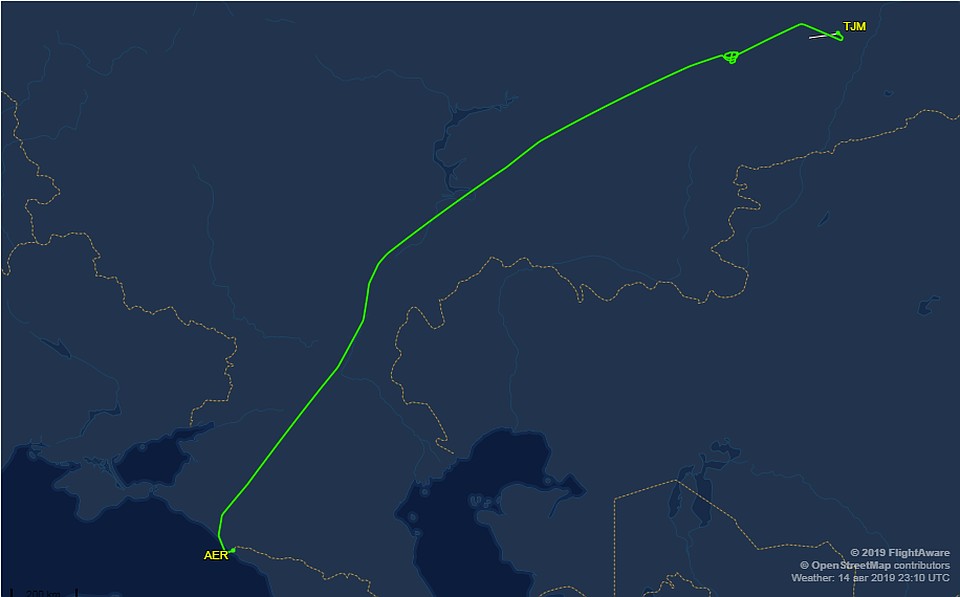 Самолет из Сочи долго кружил над Екатеринбургом, после чего улетел к соседям. Фото: Отслеживание полетов, "Кольцово"