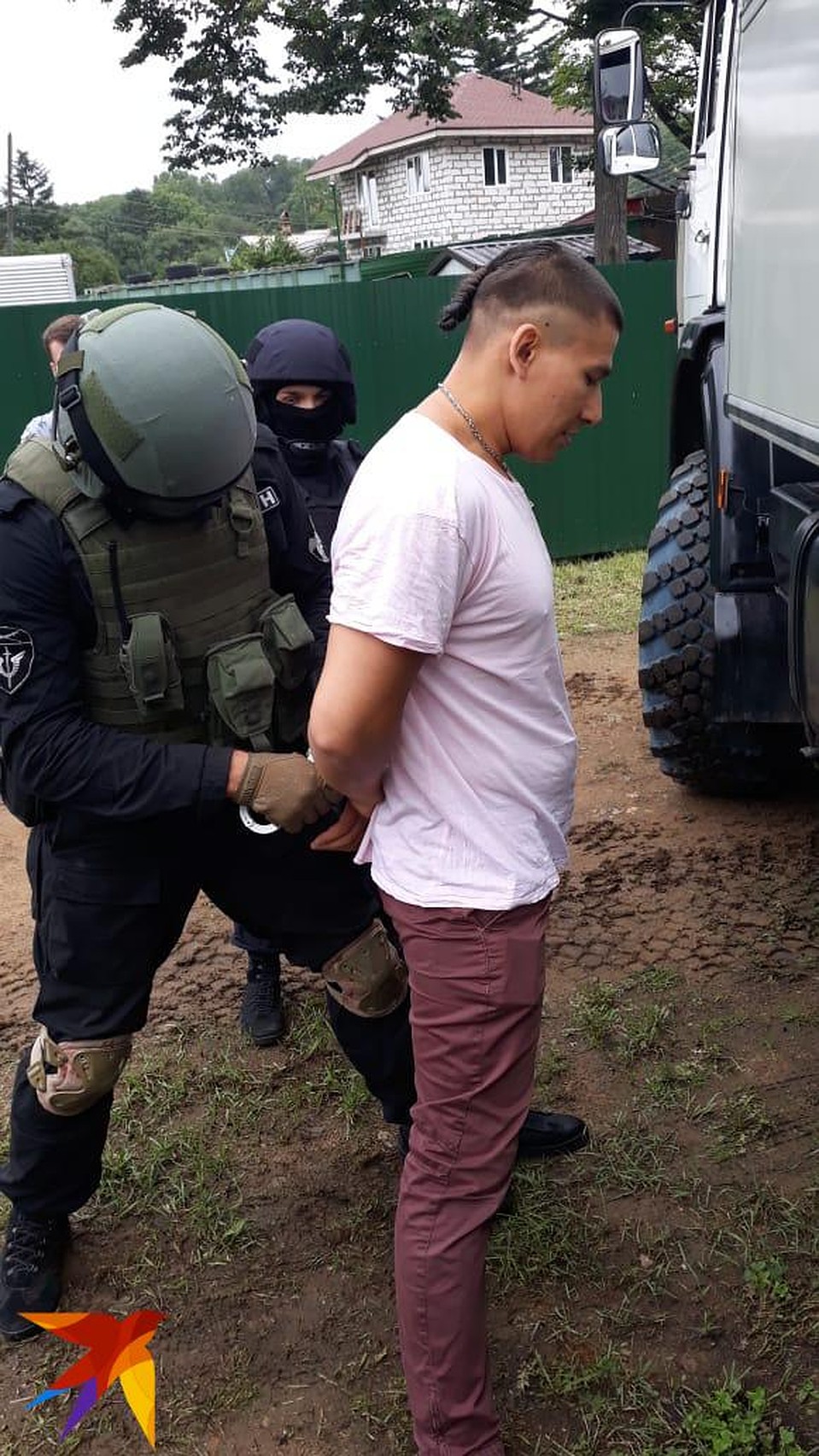 Силовики освободили 15 человек, которых в центре удерживали незаконно