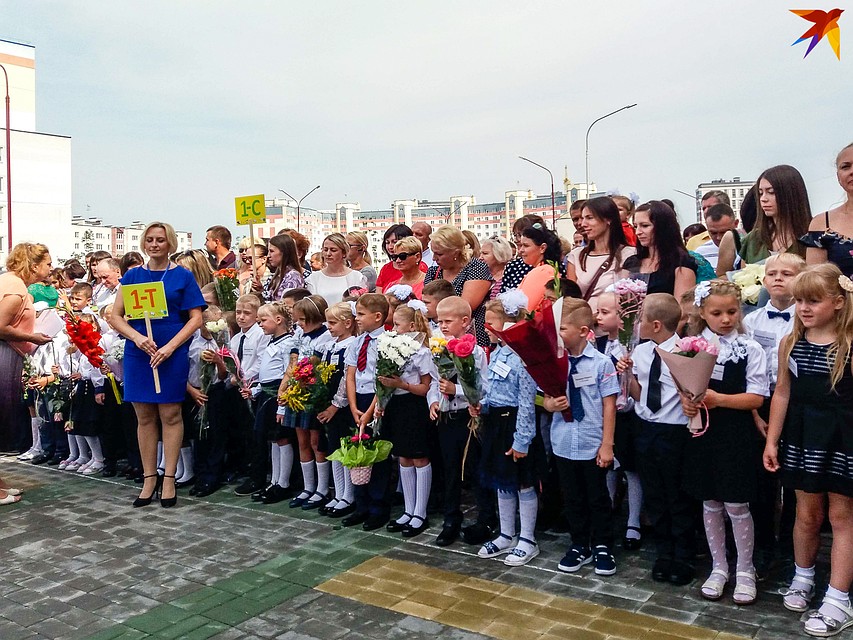 В новой школе 18 первых классов - это рекорд для Бреста! Фото: Оксана БРОВАЧ