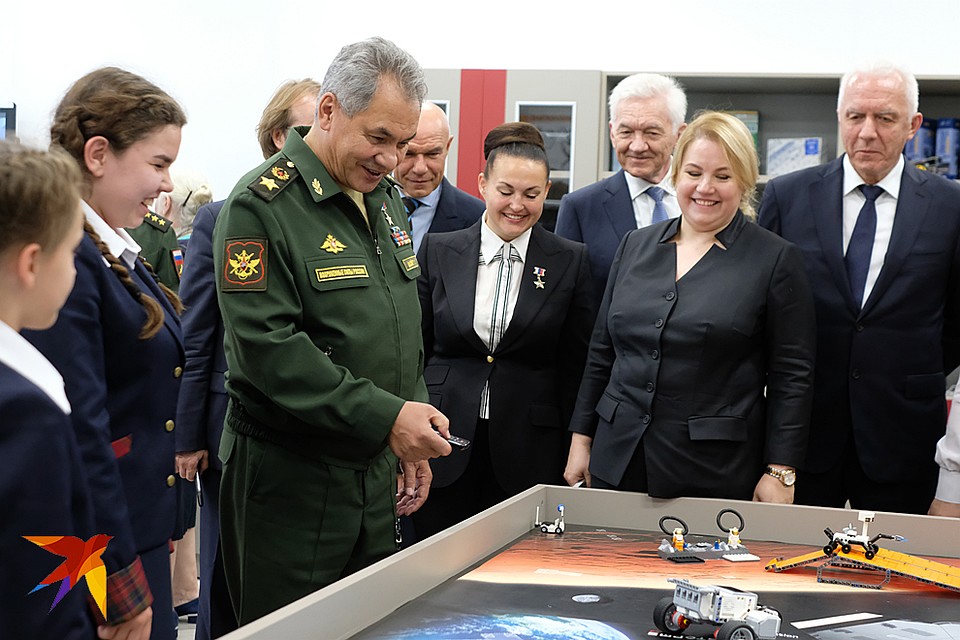 Министр обороны открыл филиал Пансиона воспитанниц Минобороны в северной столице Фото: Артем КИЛЬКИН