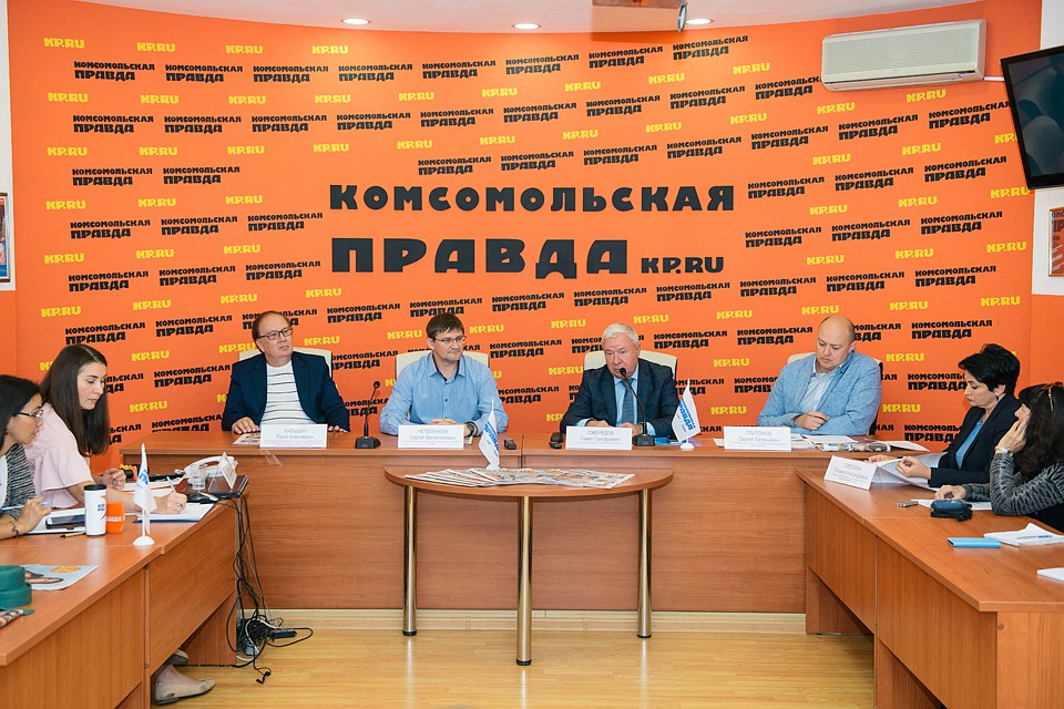 В пресс-центре «КП»-Самара» рассказали, как стать участником ЗОЖ-проекта Фото: Альберт ДЗЕНЬ