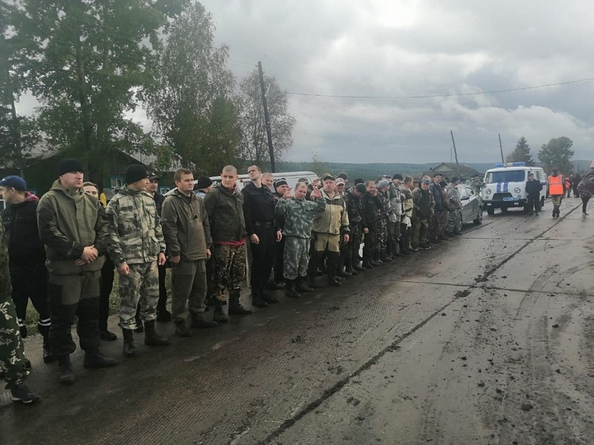 На поиски приехали более сотни добровольцев. Фото: "Национальный центр помощи детям"
