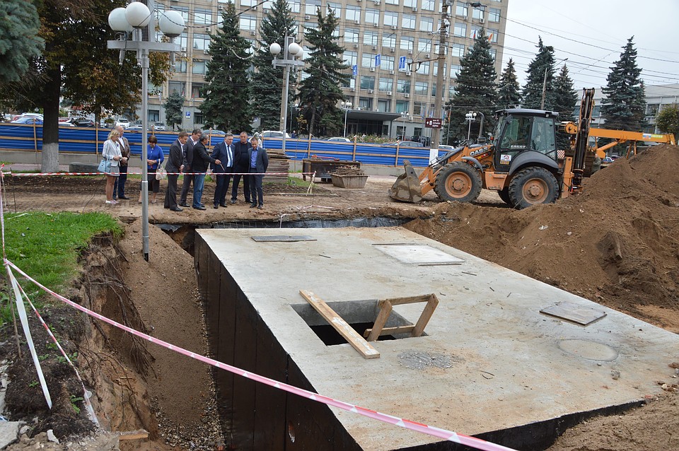 У Стелы «Город воинской славы». Фото: пресс-служба Администрации Твери