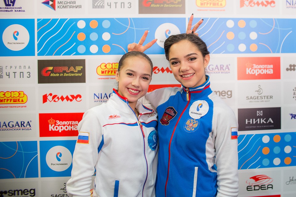 Загитова и Медведева – две чемпионки! Фото: Валерий ЗВОНАРЕВ
