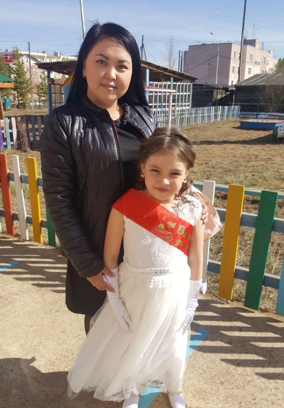 У Алины две лапочки-дочки, поэтому после случившегося ее муж настаивает, чтобы она сидела дома. Фото: Из личного архива героя публикации