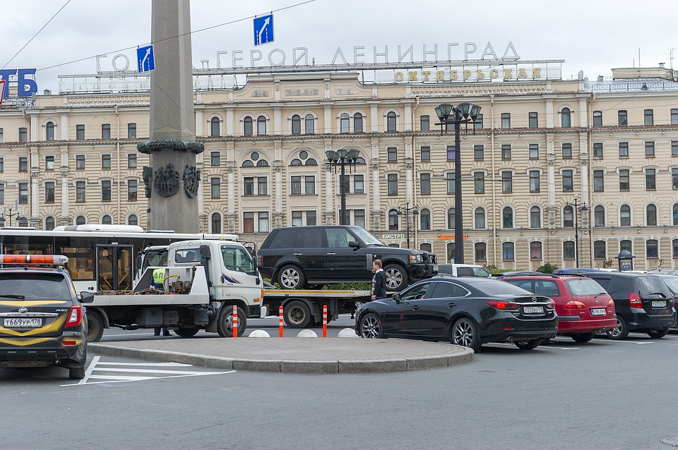 В Петербурге тариф и без того считают необоснованным. Фото: Олег ЗОЛОТО