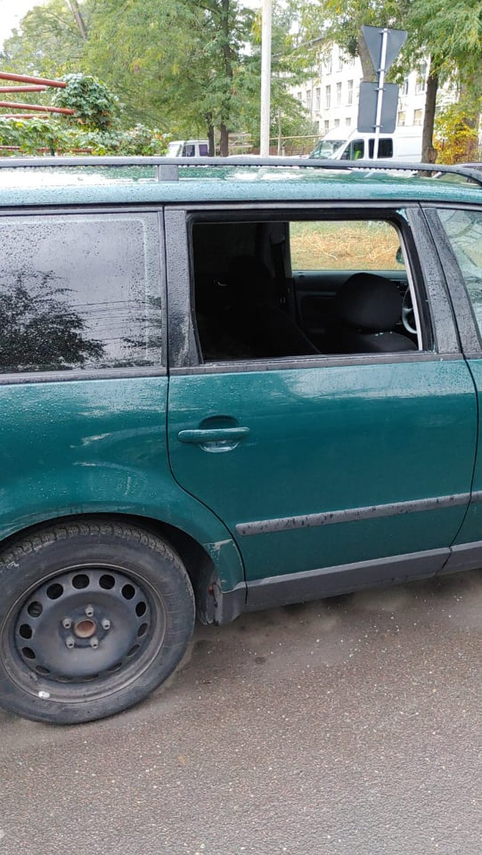 Это один из взломанных автомобилей.