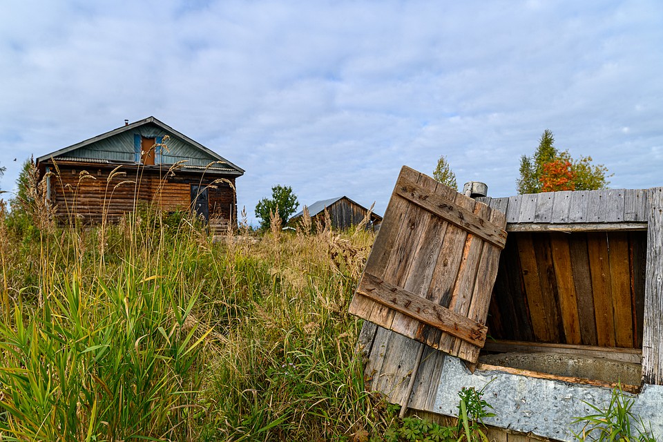 В Подпорожье наш экипаж уже ждет очередной родник. Фото: Мария Новоселецкая.