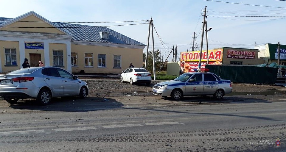 Полицейские проводят проверку. Фото: ГУ МВД по Волгоградской области