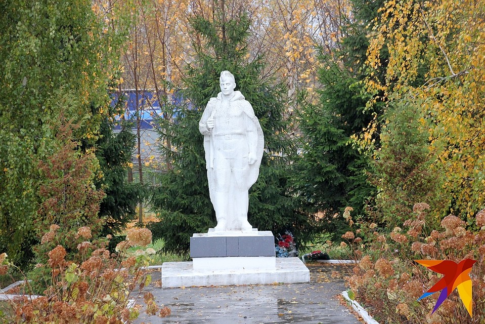Как часто смотрел Куприн на памятник солдату-победителю возле школы, и какие мысли при этом у него возникали? Фото: Павел АВЕРИН