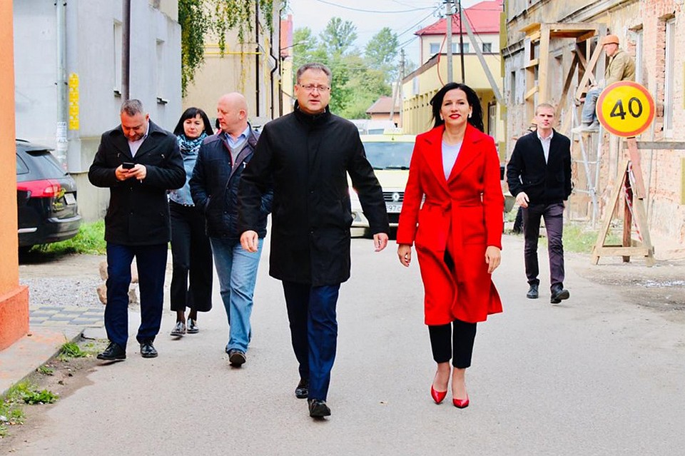 И Астаховой приходилось сталкиваться с нерадивыми подрядчиками, но она умеет оперативное решать такие вопросы.