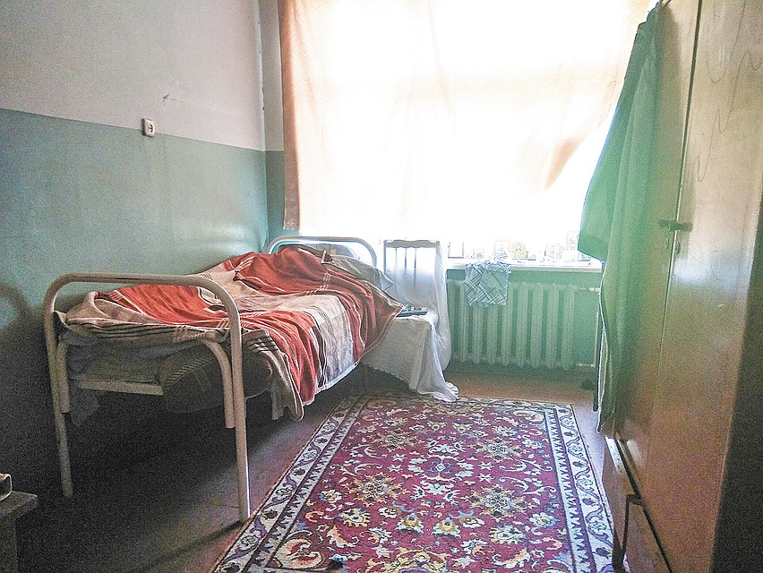 В этой комнате, бывшем классе, живет Юрий Кислухин. Фото: УФСИН России по Кировской области