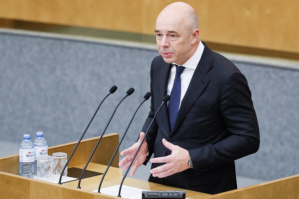 Первый вице-премьер РФ - министр финансов РФ Антон Силуанов во время выступления на пленарном заседании Государственной думы РФ. Фото Сергей Савостьянов/ТАСС