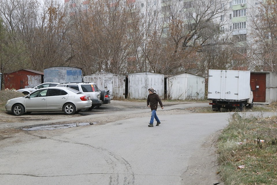 Путь к школе на потоке Фото: Олег УКЛАДОВ