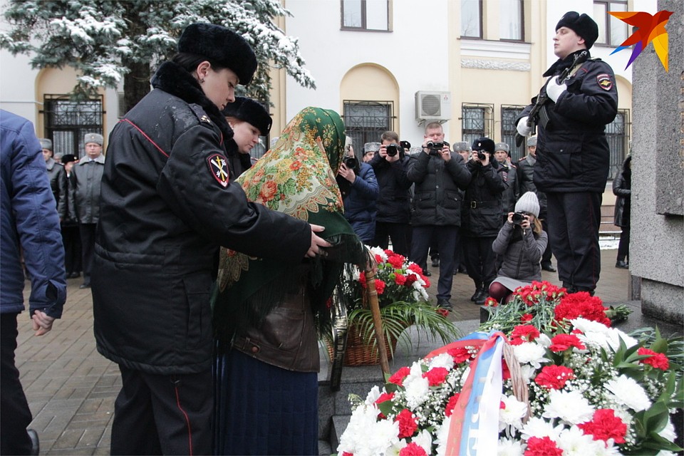Тверь почтила память погибших сотрудников органов внутренних дел. Фото: Виктория ТУШКОВА