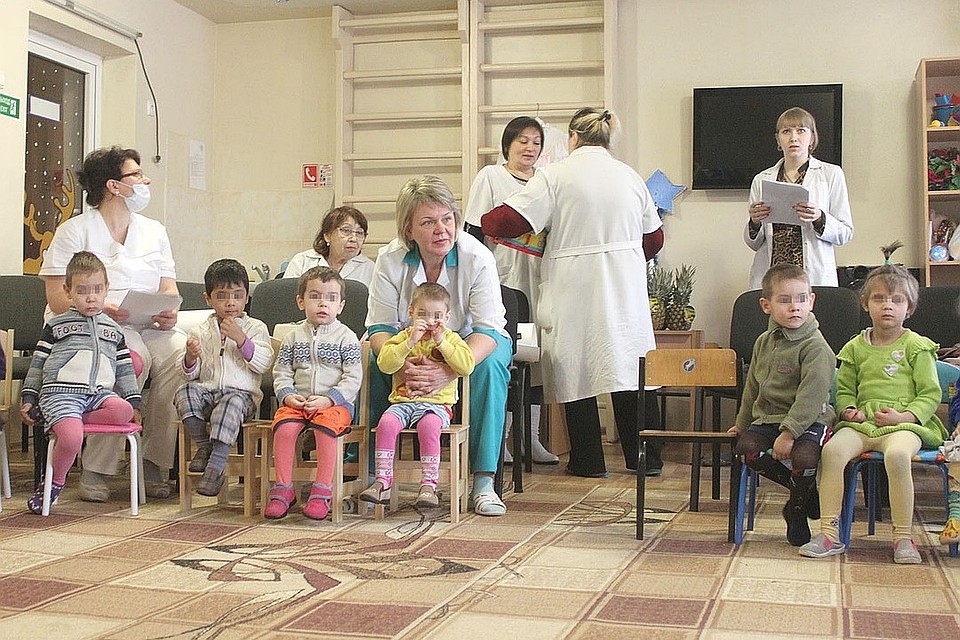 В специализированном Доме ребенка растут совсем еще крохи Фото: Никита МАКАРЕНКОВ, Павел ХАНАРИН