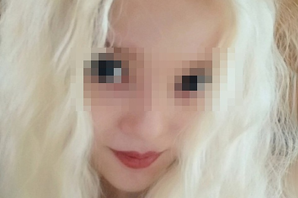 Старшая дочка забрала брата и сестру, а затем сбежала от матери, которая держала их в строгости.