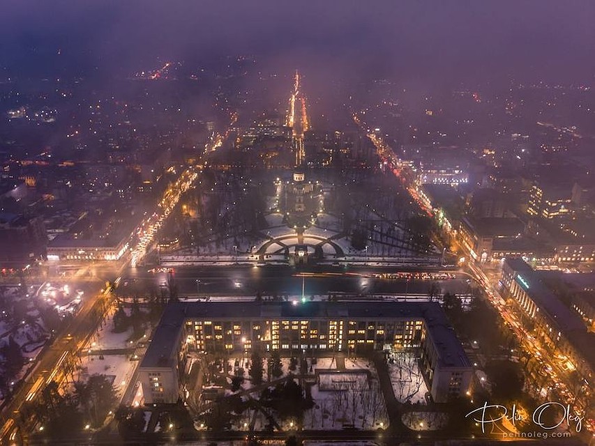 Ночной Кишинев. Фото: Пелин Олег