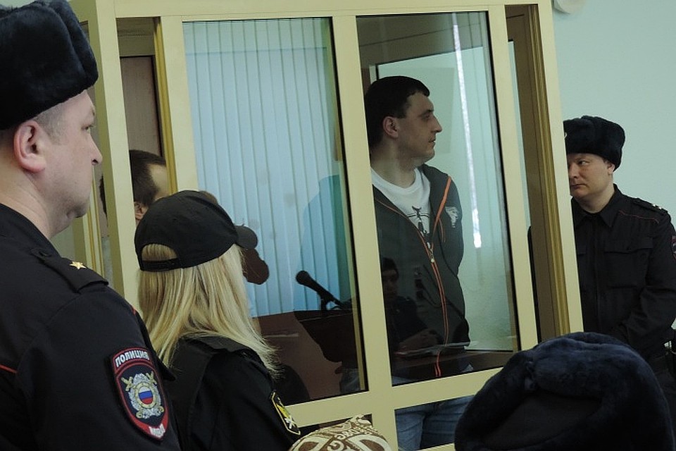 Один из тех, кто вербовал девушек