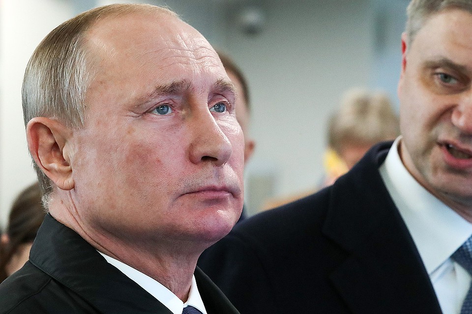 Президент России Владимир Путин на церемонии запуска движения по первым двум маршрутам Московских центральных диаметров. Фото Сергей Карпухин/ТАСС