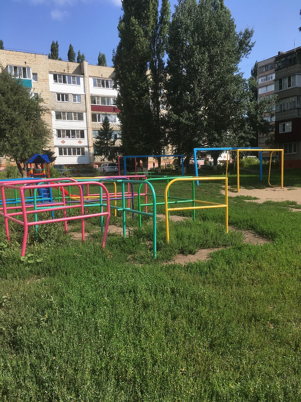 Детские площадки тоже регулярно проходят благоустройство