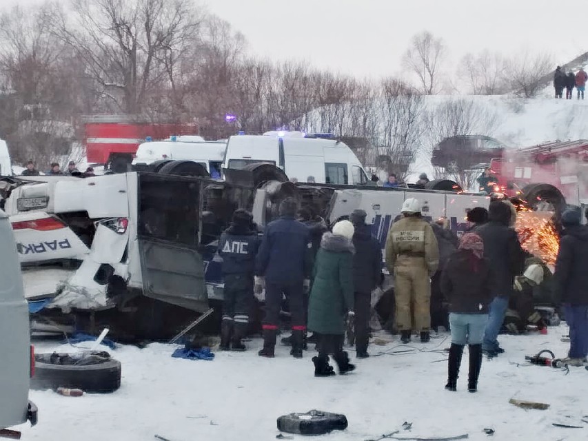 В воскресенье, 1 декабря, в аварии в Забайкальском крае погибли, по предварительным данным, 19 человек Фото: Фото очевидцев