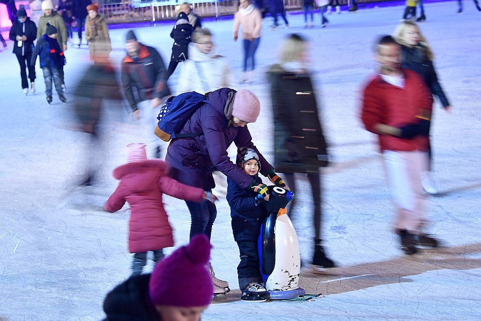 Новый год можно встретить весело и активно за городом Фото: Евгения ГУСЕВА