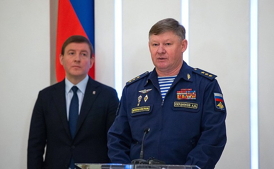 Фото: council.gov.ru. Командующий воздушно-десантными войсками генерал-полковник Андрей Сердюков.