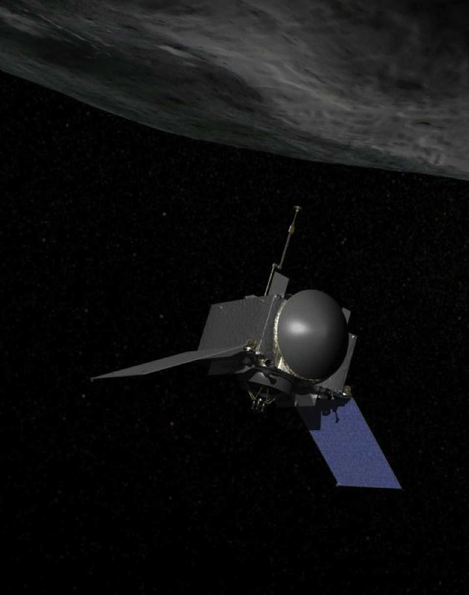 Зонд OSIRIS-REx находится рядом с астероидом Бенну. Приглядывает за ним.