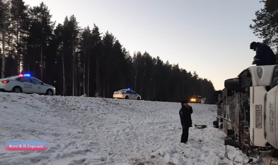 Автомобильного затора на дороге не образовалось. Фото: Валерий Горелых, пресс-секретарь ГУ МВД по Свердловской области