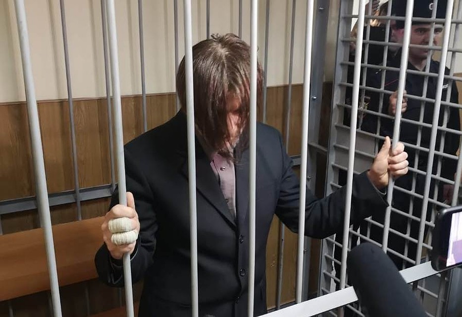Мужчина в суде заявил, что работает в органах