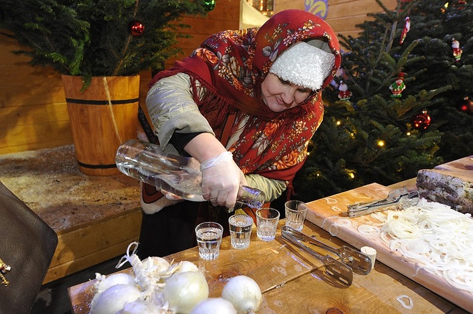 Алкоголем тоже лучше не злоупотреблять Фото: Анатолий ЖДАНОВ