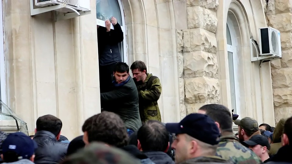 Штурм администрации президента Фото: REUTERS