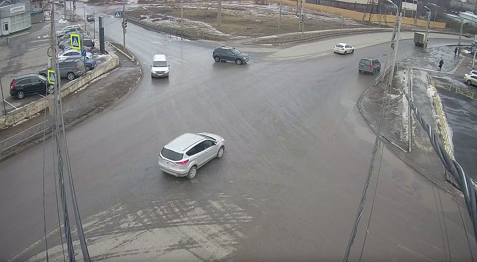 Перекресток улицы Радиозаводской и проезда Яблочкова.