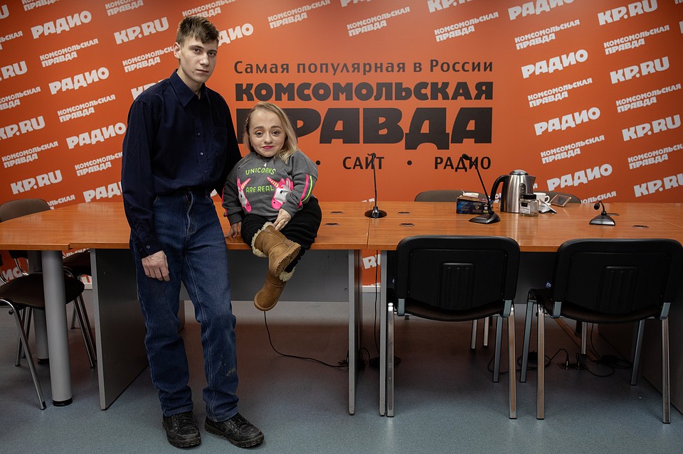 Яна и Вова в редакции "Комсомольской Правды" Фото: Андрей АБРАМОВ