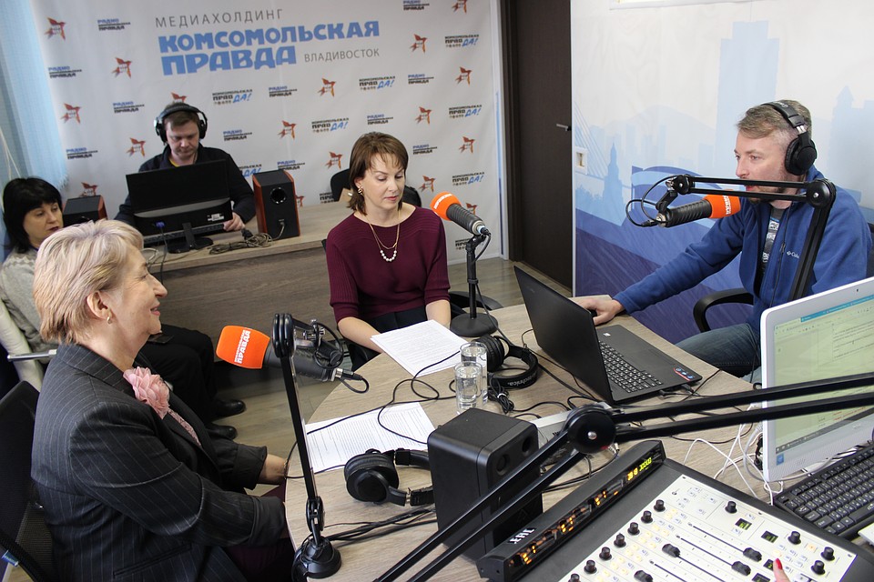 Международная лингвистическая школа в гостях на радио Комсомольская правда Фото: Анастасия ДОРОЖНЯК