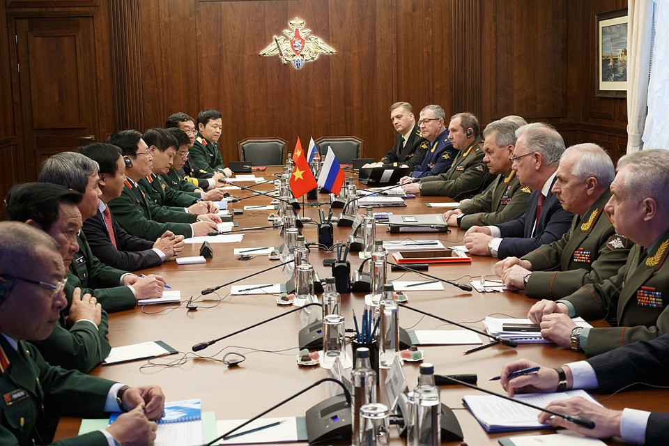 Руководители военных ведомств обсудили развитие взаимовыгодного военного и военно-технического сотрудничества Фото: Министерство обороны РФ