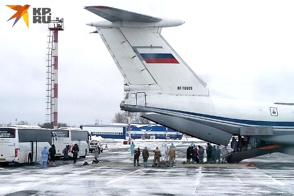Россиян из Уханя доставил в Тюменскую область самолет Ил-76 ВКС России. Фото: Кира Санникова