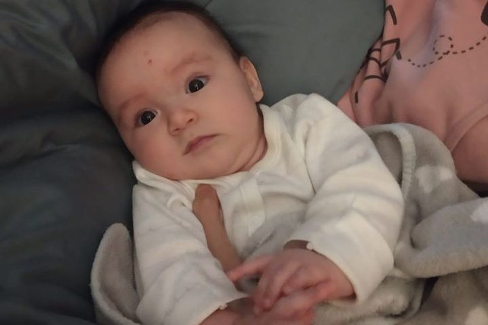 Малыша привезли к родственникам в Приморье, чтобы не подвергать опасности в зараженном Китае. Фото: Александр Ермолаев