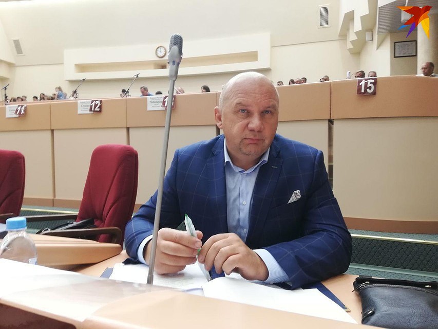 Олег Комаров